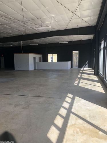 201 B St, Bryant, AR 72022